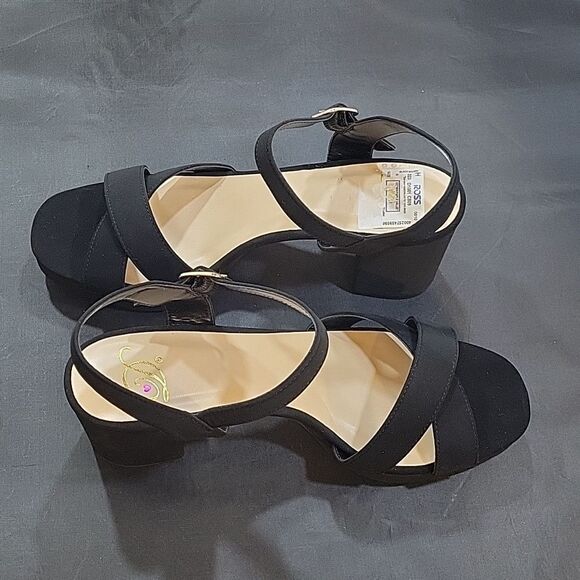 BRAND NEW DELICIO BLOCK HEEL CRISS-CROSS ADJUSTABLE BUCKLE ALMOND TOE SANDAL … - Picture 5 of 15